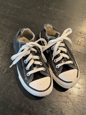 4/$15 Converse Kids Black & White Low-Top Canvas Sneakers -Size 10.5C